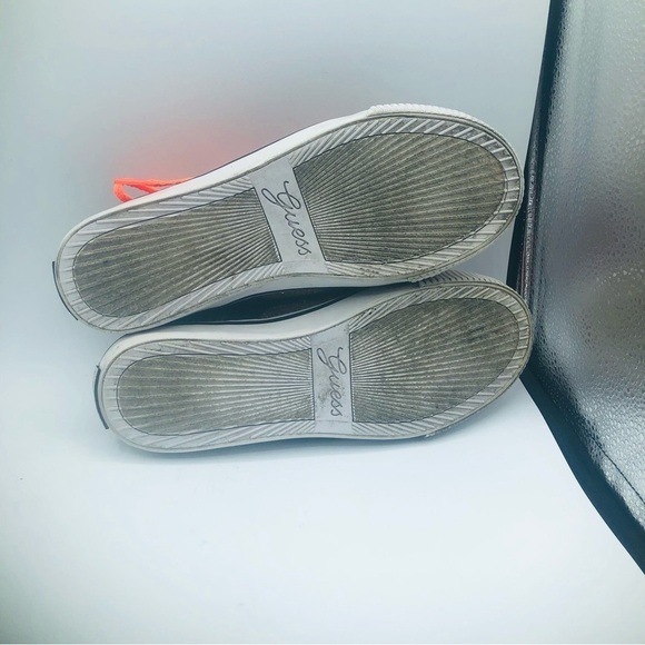 Guess women’s animal print sneakers with fluorescent orange laces size 8 M - Picture 8 of 10